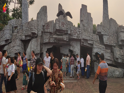 塑石假山仿木大门